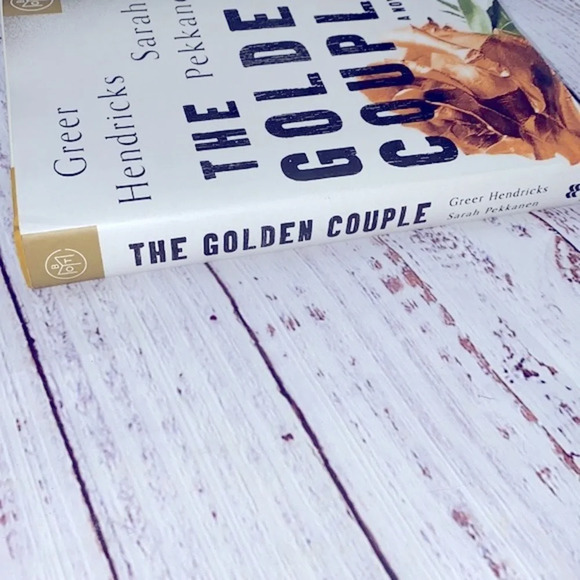 The Golden Couple novel hardback 2022 - Picture 8 of 8